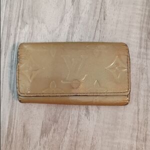 Authentic Louis Vuitton Key holder Key case Vernis Yellow Woman